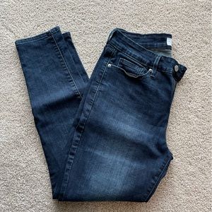 Women’s Denizen (from Levi’s) mid-rise skinny jeans 8S (W29 L28)